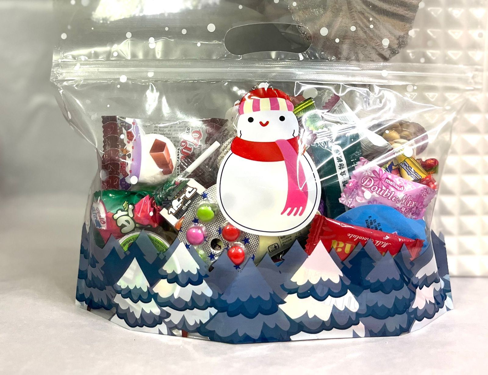 Новогодний подарок сладостей и вкусняшек «Снеговичок»