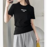 Женские футболки